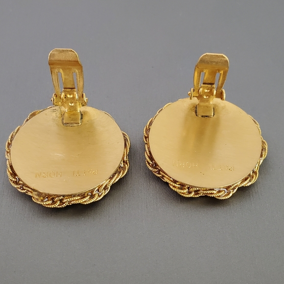 Vintage Patti Horn Pink Pearlescent Disc Earrings… - Picture 13 of 15